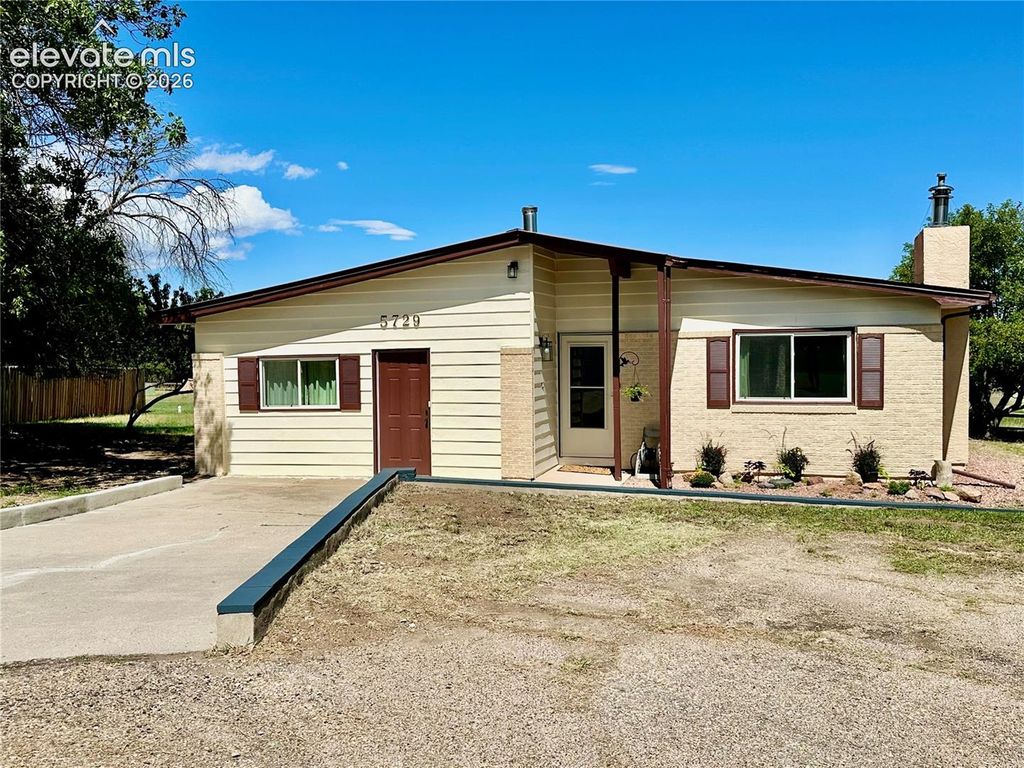 5729 Lake Beckwith Place, Colorado City, CO 81019 — exterior