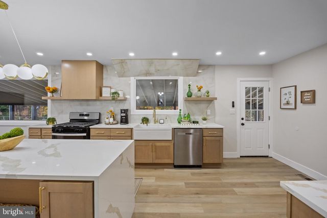 717 SUNSET DR, Somerdale, NJ 08083