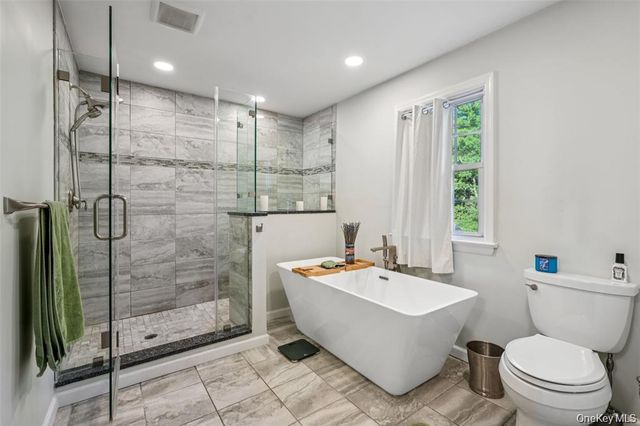 8 Abbey Road, Orangeburg, NY 10962