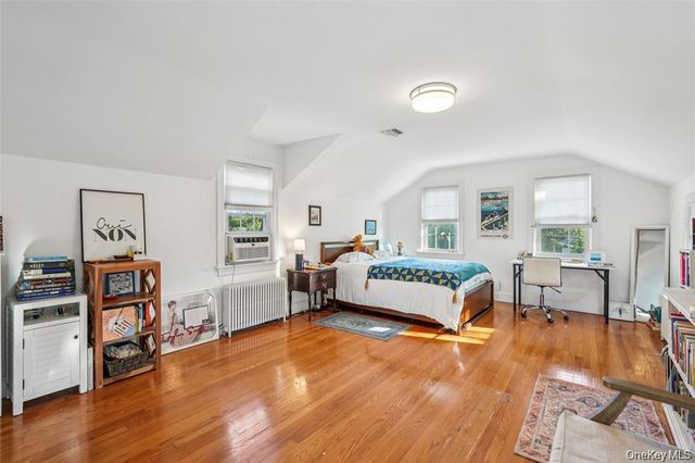 8 Abbey Road, Orangeburg, NY 10962