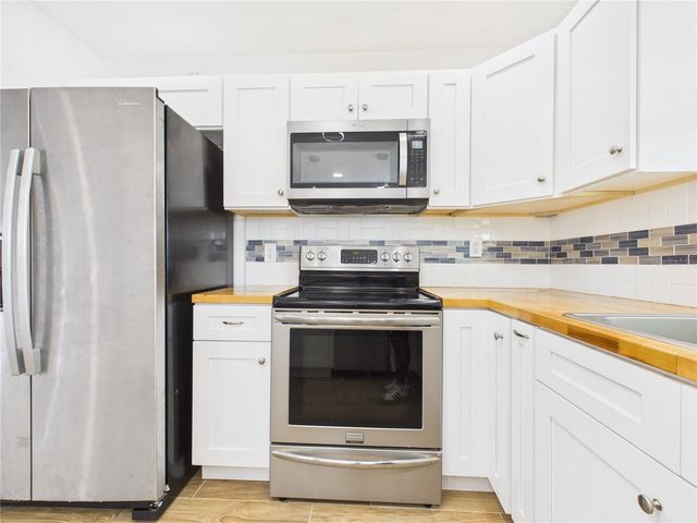 8050 ROXBURGH COURT, Weeki Wachee, FL 34613