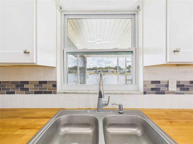 8050 ROXBURGH COURT, Weeki Wachee, FL 34613