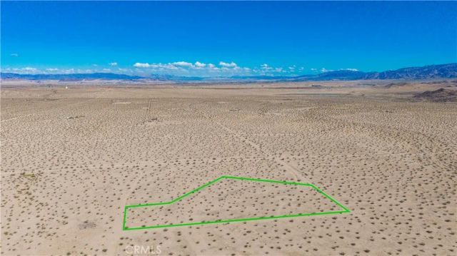 48 Moonlight Mesa, Joshua Tree, CA 92252