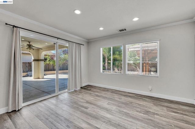 2142 Harborage Way, Oakley, CA 94561
