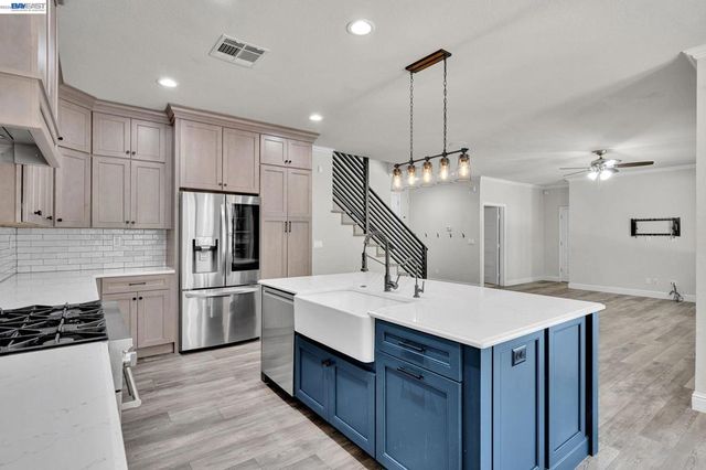 2142 Harborage Way, Oakley, CA 94561
