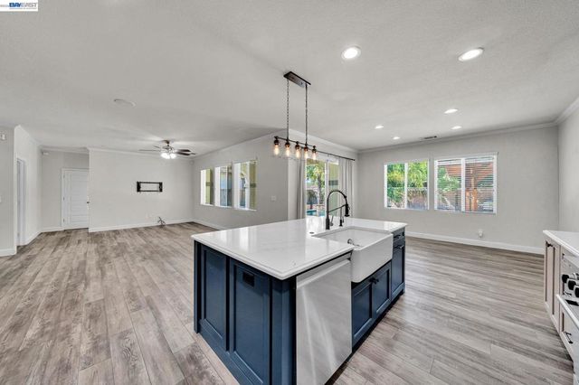 2142 Harborage Way, Oakley, CA 94561
