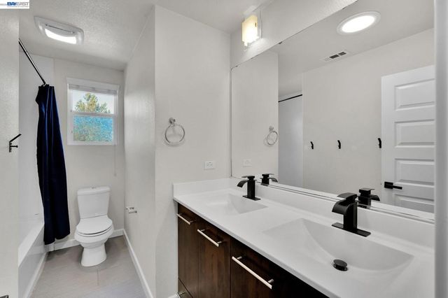 2142 Harborage Way, Oakley, CA 94561