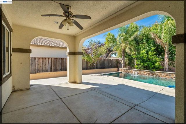 2142 Harborage Way, Oakley, CA 94561