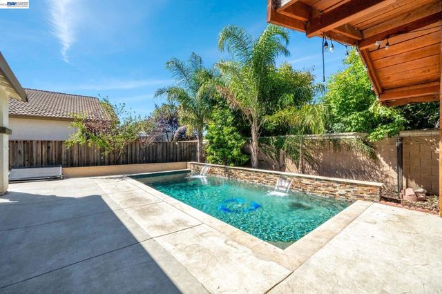 2142 Harborage Way, Oakley, CA 94561