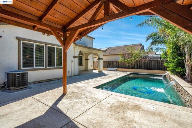 2142 Harborage Way, Oakley, CA 94561
