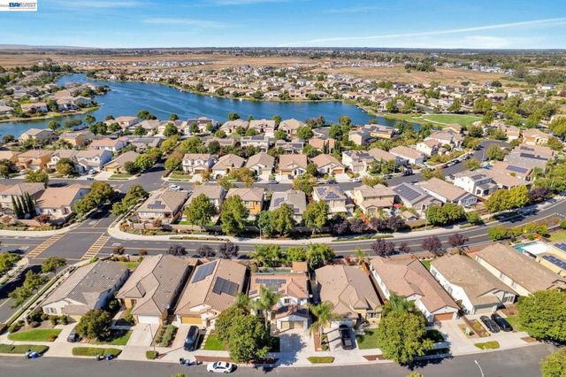 2142 Harborage Way, Oakley, CA 94561