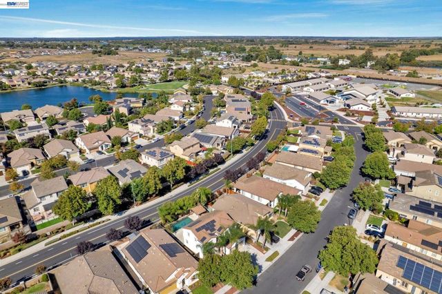 2142 Harborage Way, Oakley, CA 94561