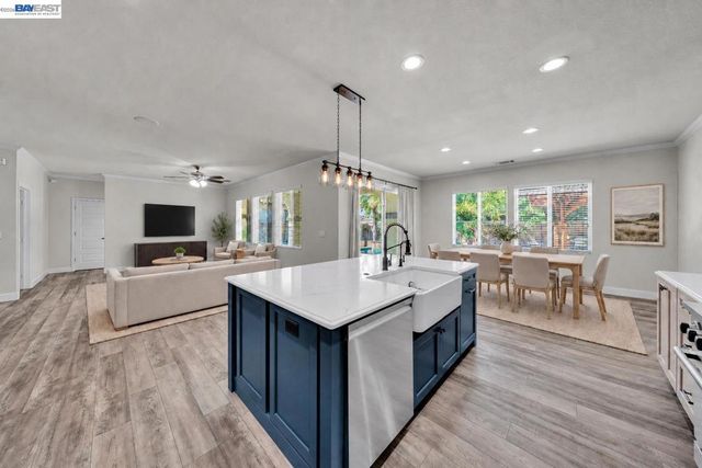 2142 Harborage Way, Oakley, CA 94561