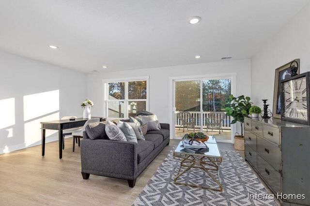 6116 Burgess Drive 12, Spring Lake, MI 49456