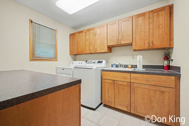 5395 Double Eagle Drive Ne, Plainfield Twp, MI 49321