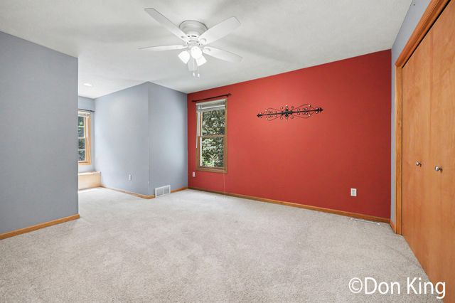 5395 Double Eagle Drive Ne, Plainfield Twp, MI 49321