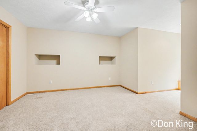 5395 Double Eagle Drive Ne, Plainfield Twp, MI 49321