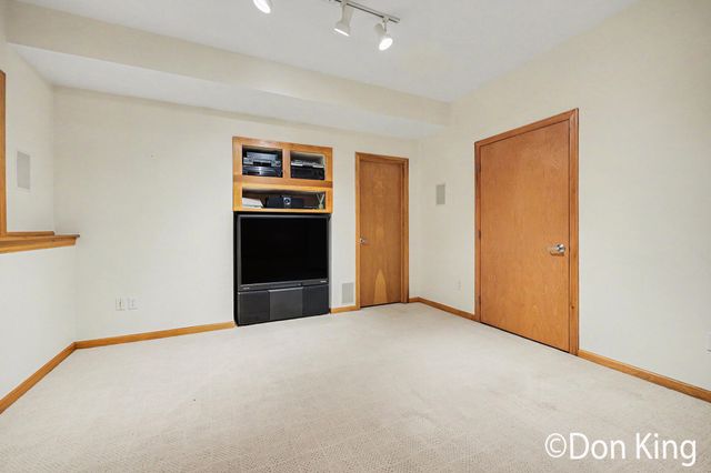 5395 Double Eagle Drive Ne, Plainfield Twp, MI 49321