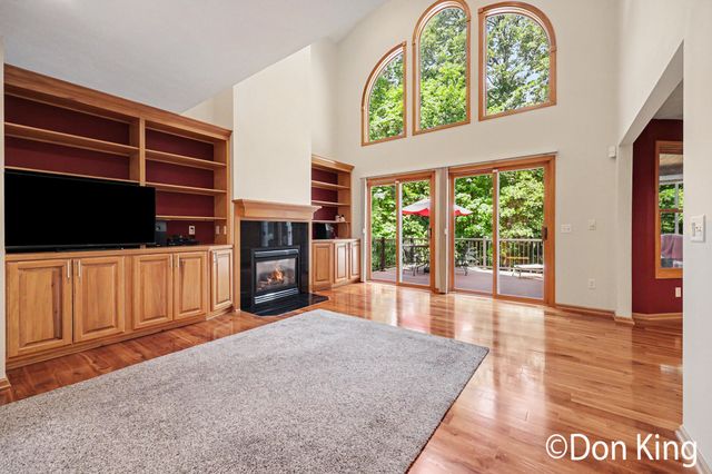 5395 Double Eagle Drive Ne, Plainfield Twp, MI 49321