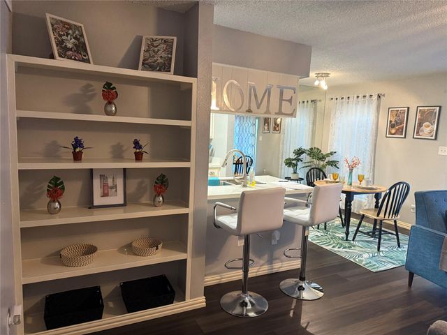 2120 El Paseo Street 207, Houston, TX 77054