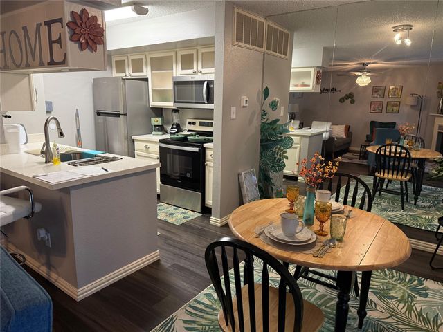 2120 El Paseo Street 207, Houston, TX 77054