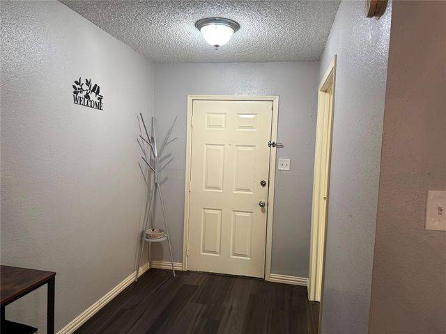 2120 El Paseo Street 207, Houston, TX 77054