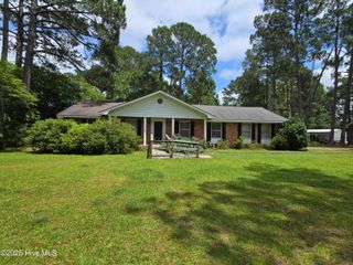 1704 Lake Drive, Laurinburg, NC 28352