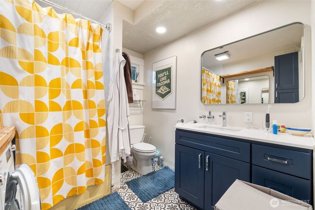 4829 S Thompson Avenue, Tacoma, WA 98408