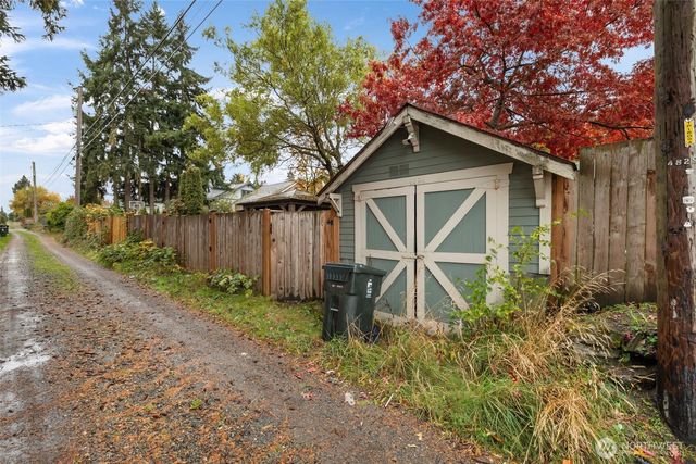 4829 S Thompson Avenue, Tacoma, WA 98408