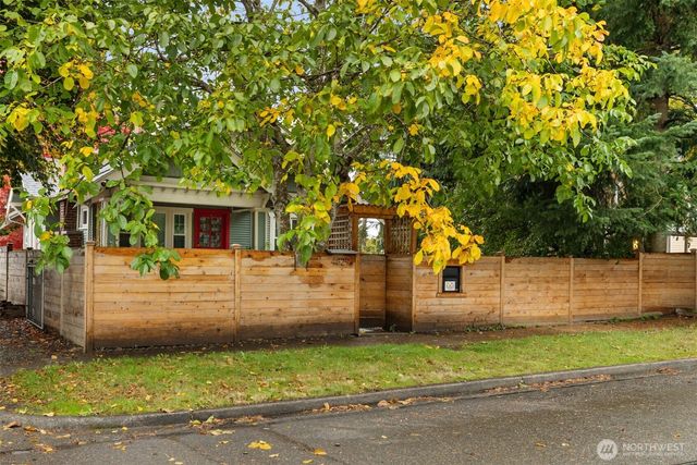 4829 S Thompson Avenue, Tacoma, WA 98408