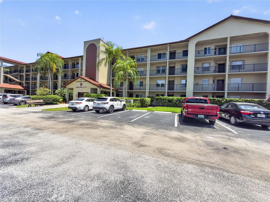 13055 SW 15th Ct 307S, Pembroke Pines, FL 33027