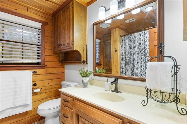 1603 Pineview Lane, Hideaway, TX 75771
