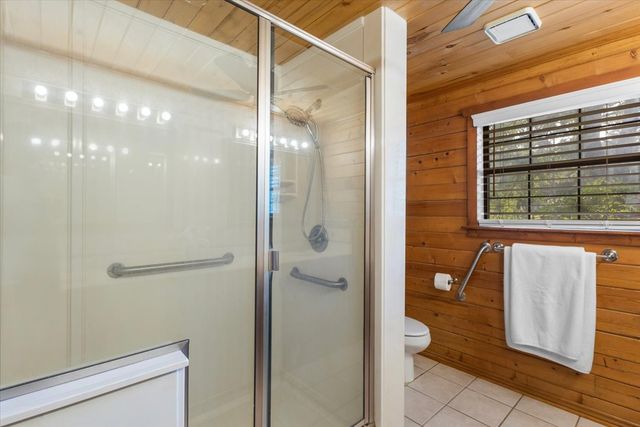 1603 Pineview Lane, Hideaway, TX 75771