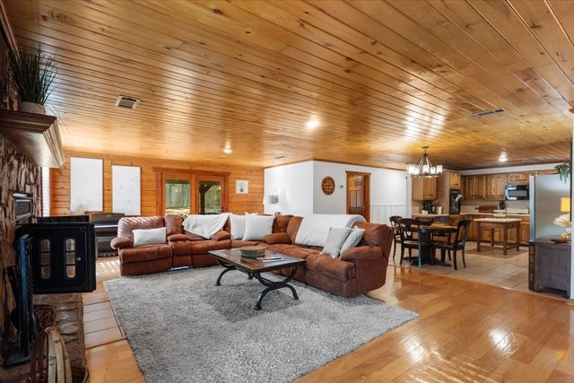 1603 Pineview Lane, Hideaway, TX 75771