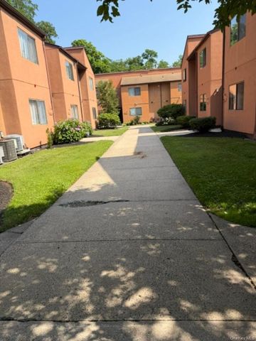 301 Town Hill Road, Nanuet, NY 10954
