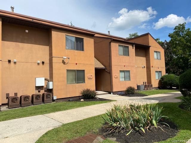 301 Town Hill Road, Nanuet, NY 10954