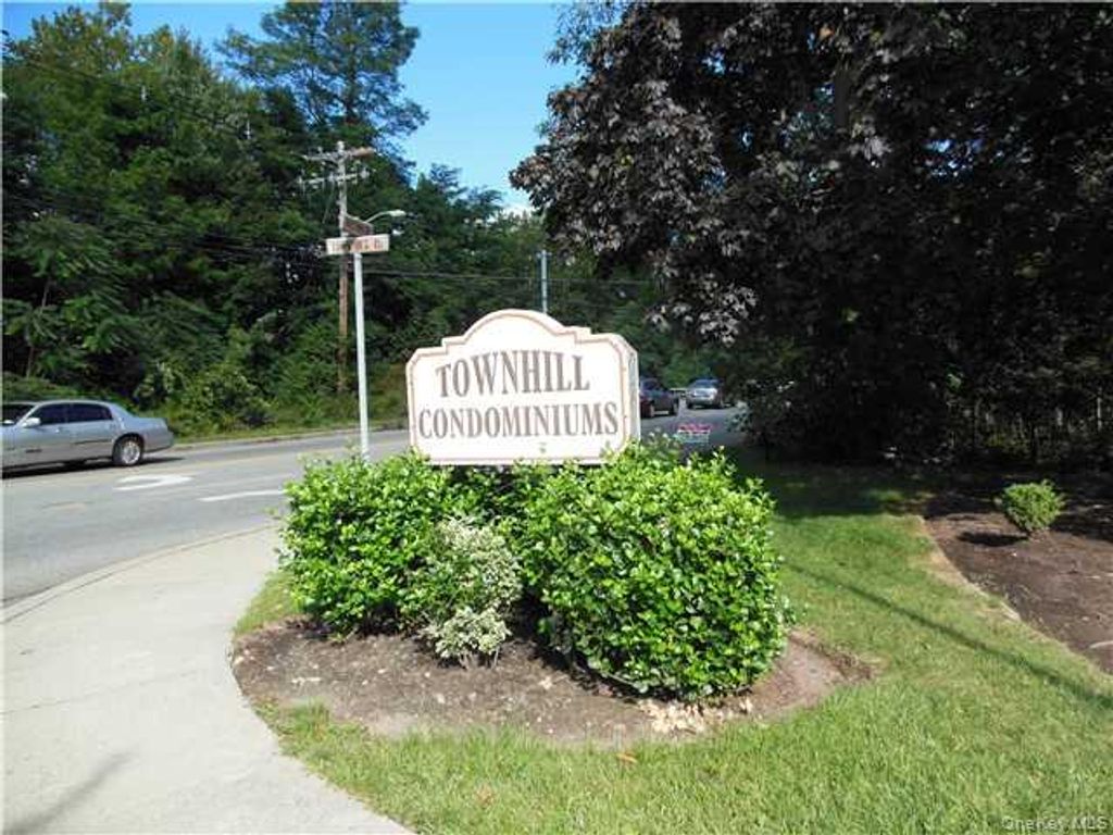 301 Town Hill Road, Nanuet, NY 10954