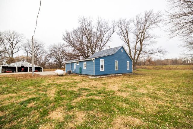 17301 E State Route 2 Rural Route, Harrisonville, MO 64701