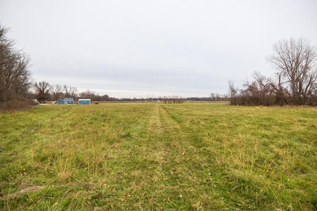 17301 E State Route 2 Rural Route, Harrisonville, MO 64701