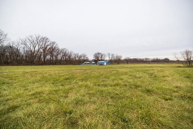 17301 E State Route 2 Rural Route, Harrisonville, MO 64701