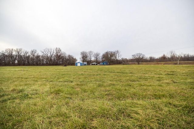 17301 E State Route 2 Rural Route, Harrisonville, MO 64701
