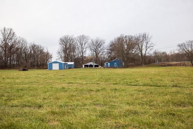 17301 E State Route 2 Rural Route, Harrisonville, MO 64701