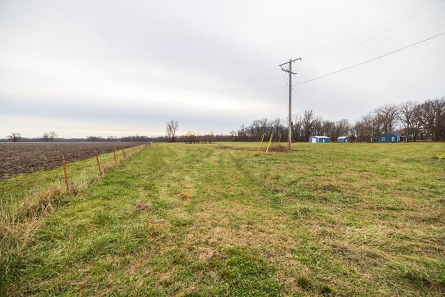 17301 E State Route 2 Rural Route, Harrisonville, MO 64701
