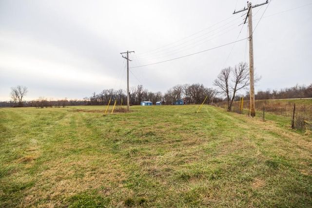 17301 E State Route 2 Rural Route, Harrisonville, MO 64701