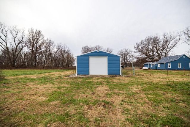 17301 E State Route 2 Rural Route, Harrisonville, MO 64701