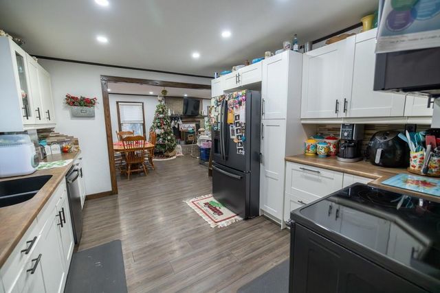 17301 E State Route 2 Rural Route, Harrisonville, MO 64701