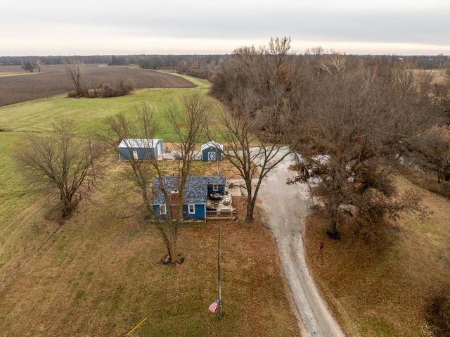 17301 E State Route 2 Rural Route, Harrisonville, MO 64701
