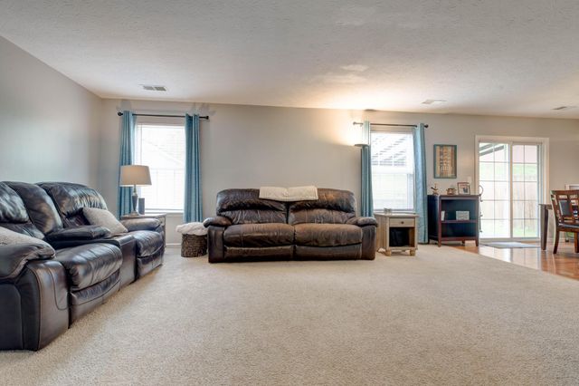 126 River Run Court, Georgetown, KY 40324