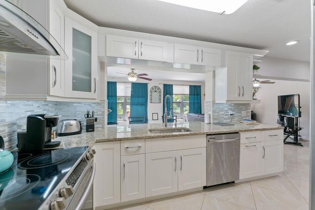 4184 NW 52nd Avenue, Lauderdale Lakes, FL 33319