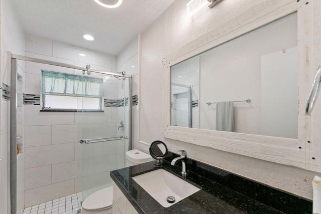 4184 NW 52nd Avenue, Lauderdale Lakes, FL 33319